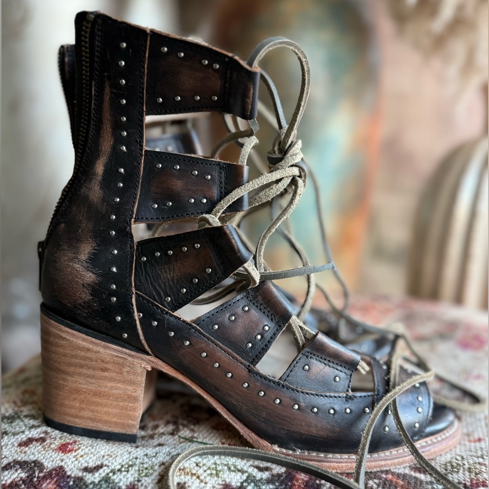 FREEBIRD distressed Studded Heeled Boots open toe leather shoes like new - Picture 12 of 12